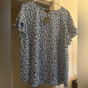 Lane Bryant short sleeve blouse, size 18
New with tags